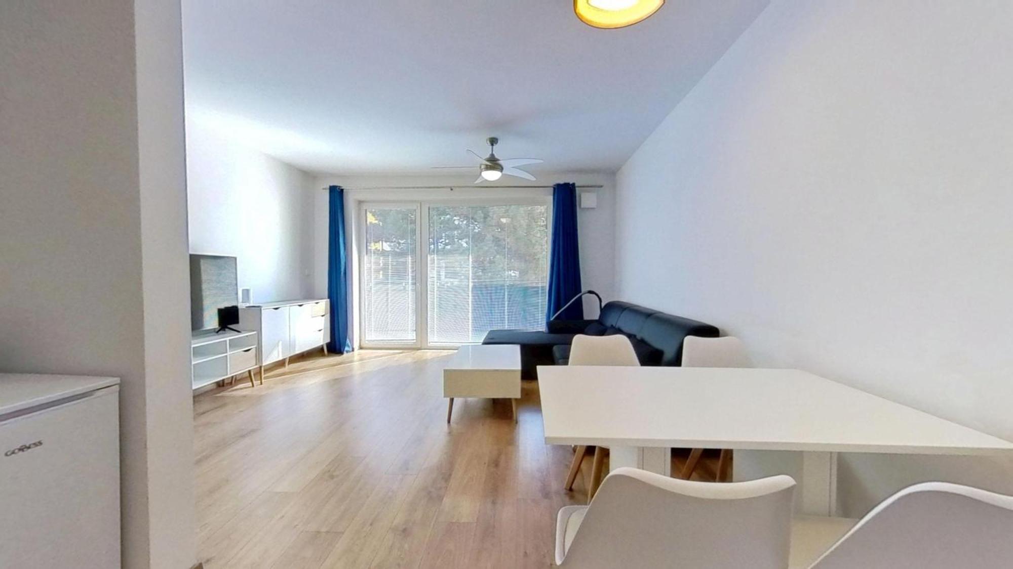 Air-Conditioned 2 Room Apartment, With Terrace, Rovinka 203 Екстер'єр фото